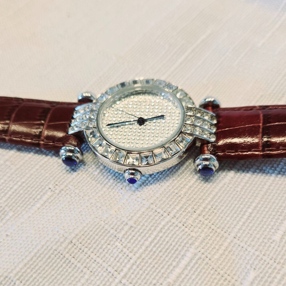 Women Adrienne Quartz  35mm Dial Causal Round Watch with Brown Leather Strap